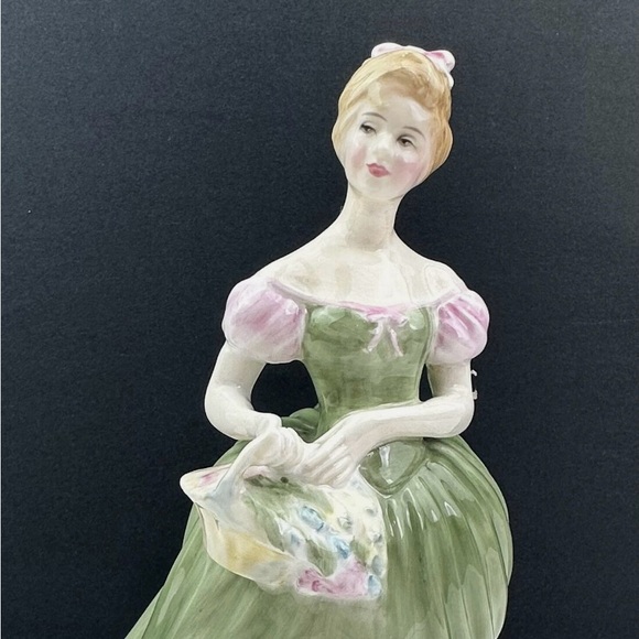Royal Doulton Clarissa Figurine - Picture 3 of 11
